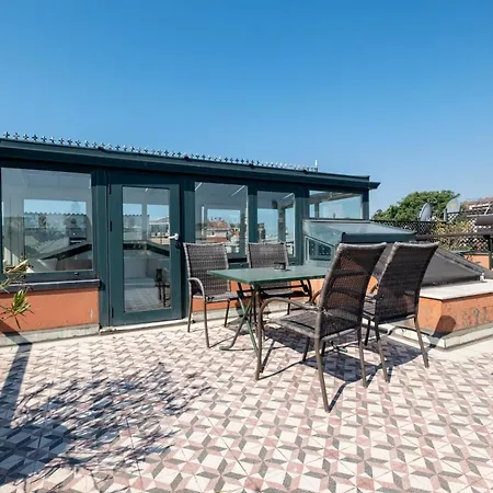 Sultanahmet House With Private Terrace & 3 Bathrooms