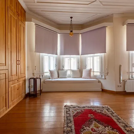 Sultanahmet House With Private Terrace & 3 Bathrooms Κωνσταντινούπολη