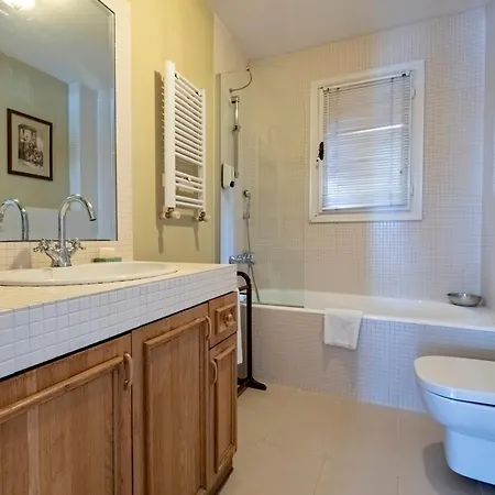 Sultanahmet House With Private Terrace & 3 Bathrooms *