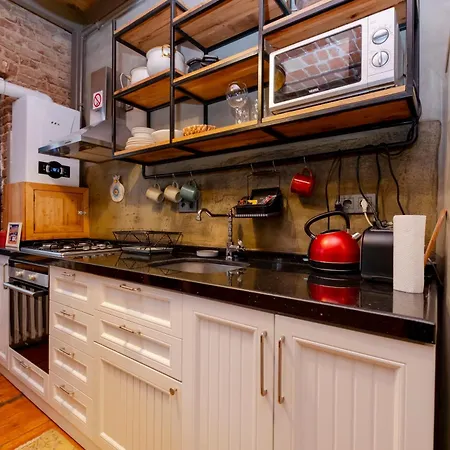 Sultanahmet House With Private Terrace & 3 Bathrooms *
